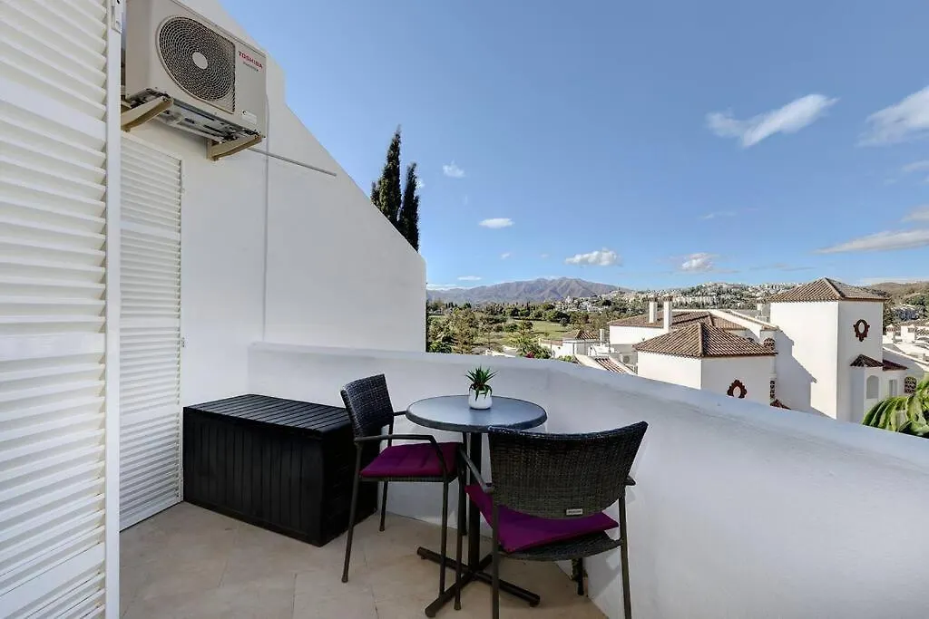 Stylish Penthouse Duplex At Matchroom Country Club Santa Fe de los Boliches Apartment