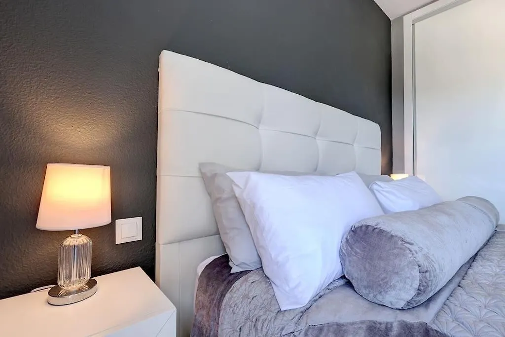 Stylish Penthouse Duplex At Matchroom Country Club Santa Fe de los Boliches 0*,  Španělsko